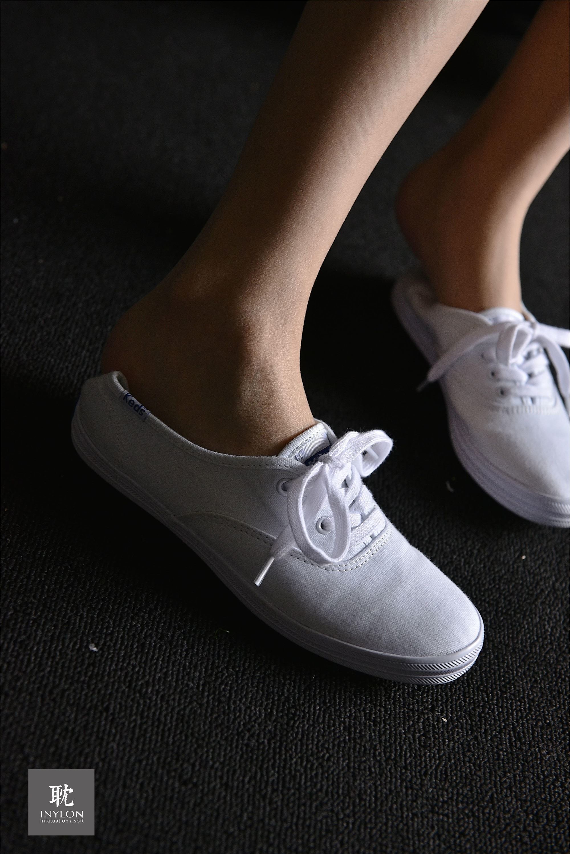 IESS异思趣向《普惠集240》- 模特：幸子《另类原光高反差运动丝》